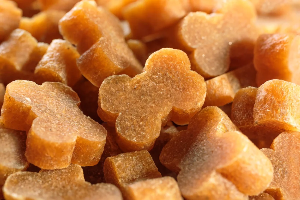 Bow Wow Sąnarių sveikatai: Natūralus skanėstas su gliukozaminu, chondroitinu ir hialurono rūgštimi, 60 g